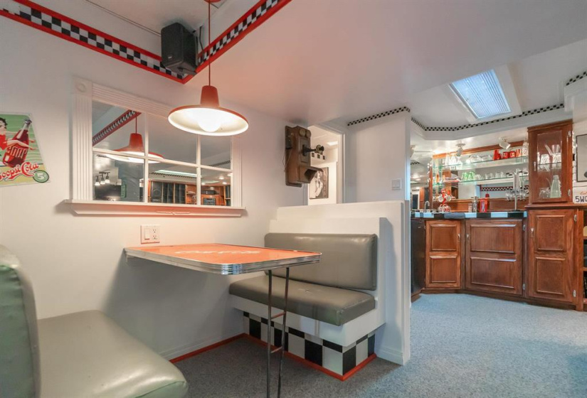 26 Dubuc, 3 Bedrooms Bedrooms, 18 Rooms Rooms,3 BathroomsBathrooms,Residential,For Sale,Dubuc