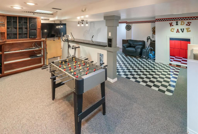 26 Dubuc, 3 Bedrooms Bedrooms, 18 Rooms Rooms,3 BathroomsBathrooms,Residential,For Sale,Dubuc