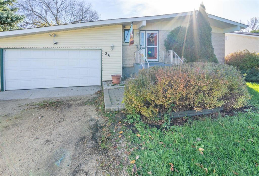 26 Dubuc, 3 Bedrooms Bedrooms, 18 Rooms Rooms,3 BathroomsBathrooms,Residential,For Sale,Dubuc