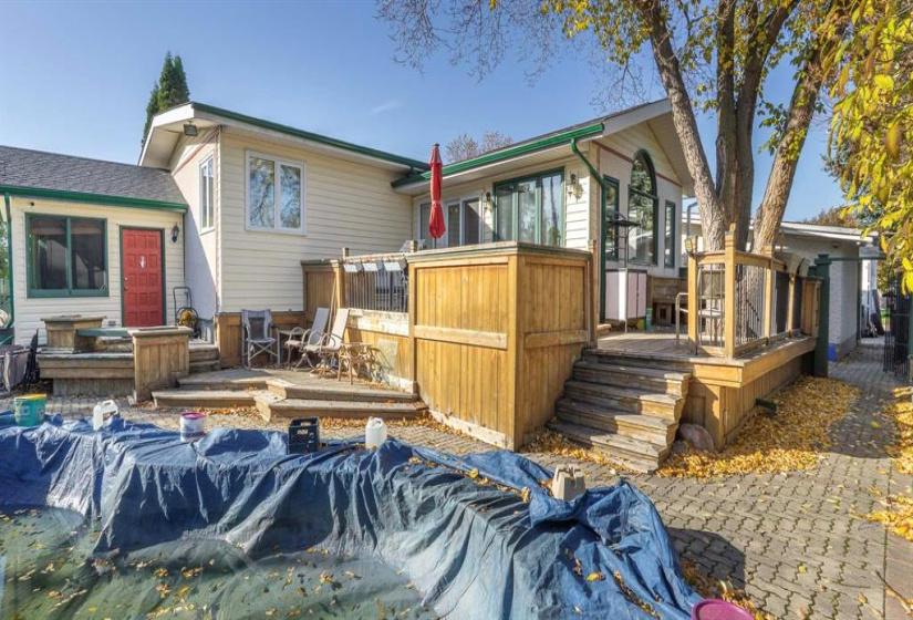 26 Dubuc, 3 Bedrooms Bedrooms, 18 Rooms Rooms,3 BathroomsBathrooms,Residential,For Sale,Dubuc