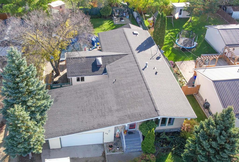 26 Dubuc, 3 Bedrooms Bedrooms, 18 Rooms Rooms,3 BathroomsBathrooms,Residential,For Sale,Dubuc