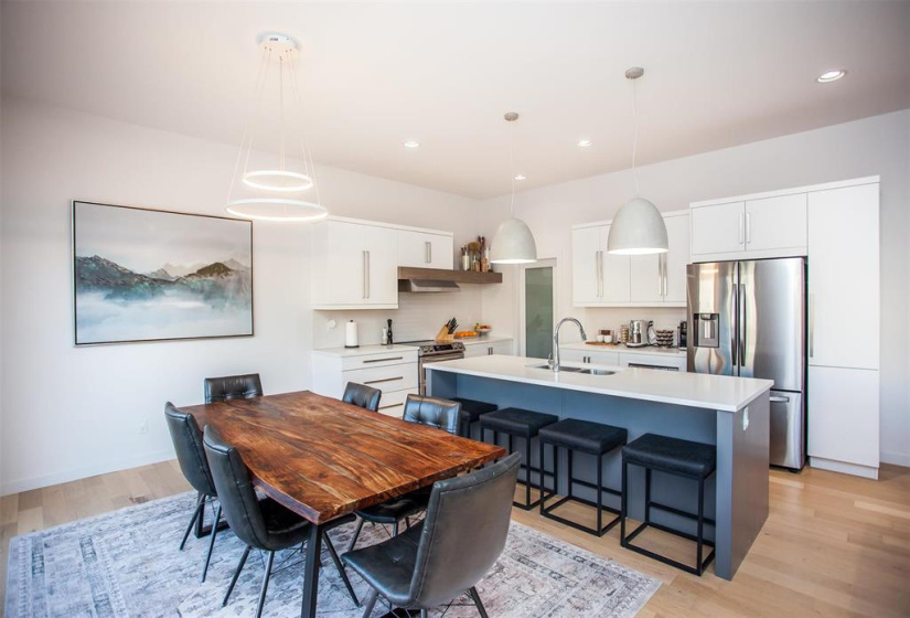 408 Cherrywood, 5 Bedrooms Bedrooms, 13 Rooms Rooms,3 BathroomsBathrooms,Residential,For Sale,Cherrywood