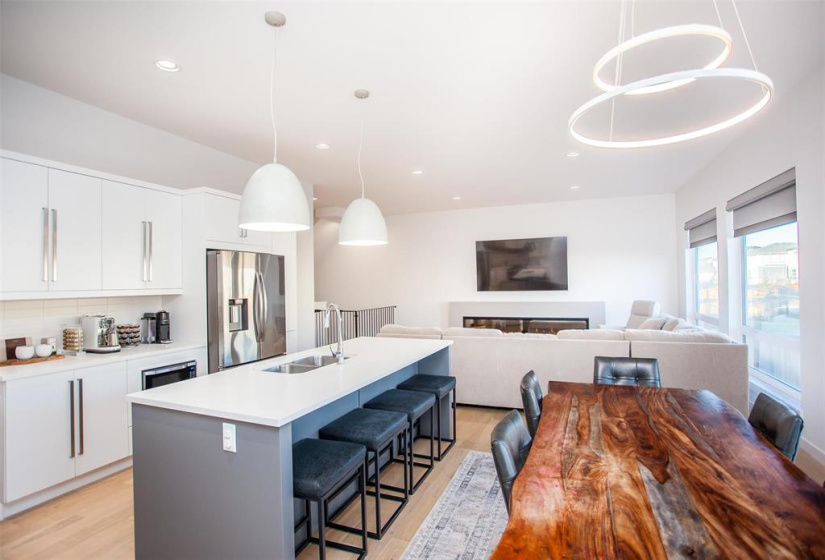 408 Cherrywood, 5 Bedrooms Bedrooms, 13 Rooms Rooms,3 BathroomsBathrooms,Residential,For Sale,Cherrywood