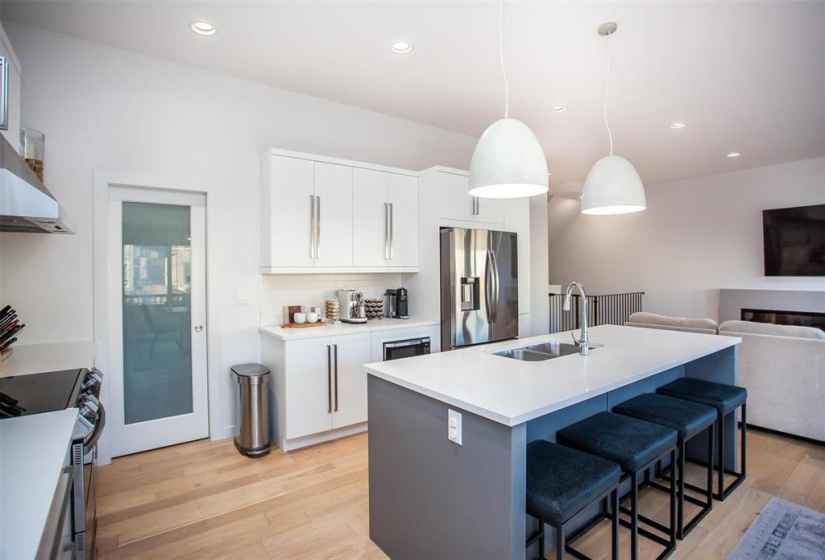 408 Cherrywood, 5 Bedrooms Bedrooms, 13 Rooms Rooms,3 BathroomsBathrooms,Residential,For Sale,Cherrywood