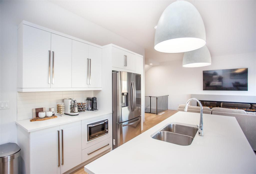 408 Cherrywood, 5 Bedrooms Bedrooms, 13 Rooms Rooms,3 BathroomsBathrooms,Residential,For Sale,Cherrywood