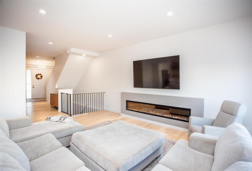 408 Cherrywood, 5 Bedrooms Bedrooms, 13 Rooms Rooms,3 BathroomsBathrooms,Residential,For Sale,Cherrywood