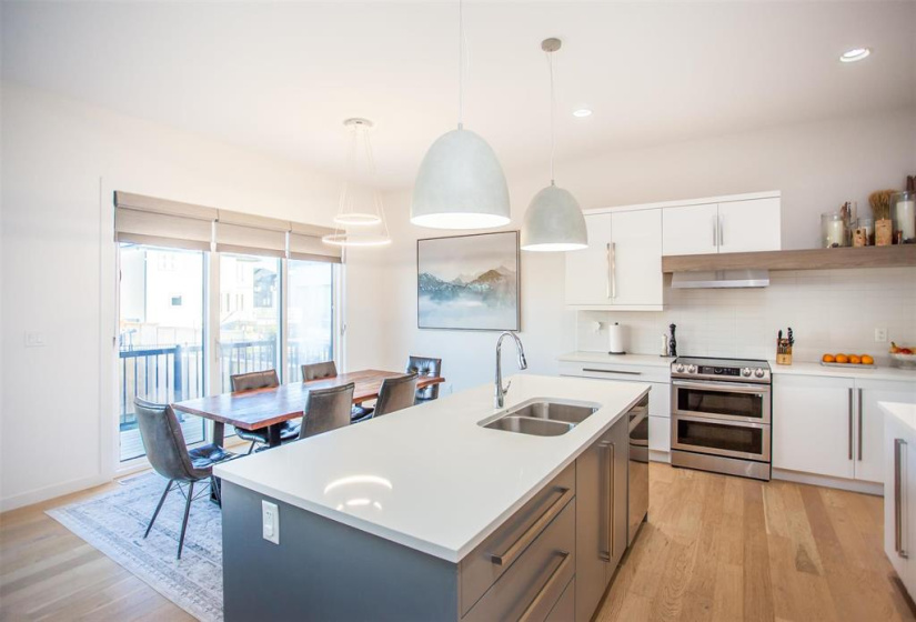 408 Cherrywood, 5 Bedrooms Bedrooms, 13 Rooms Rooms,3 BathroomsBathrooms,Residential,For Sale,Cherrywood