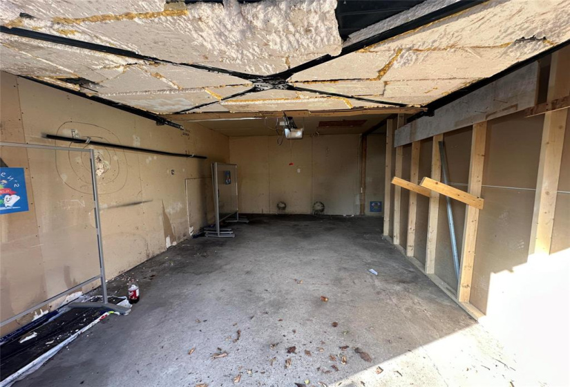 670 Parkhill, 3 Bedrooms Bedrooms, 7 Rooms Rooms,1 BathroomBathrooms,Residential,For Sale,Parkhill