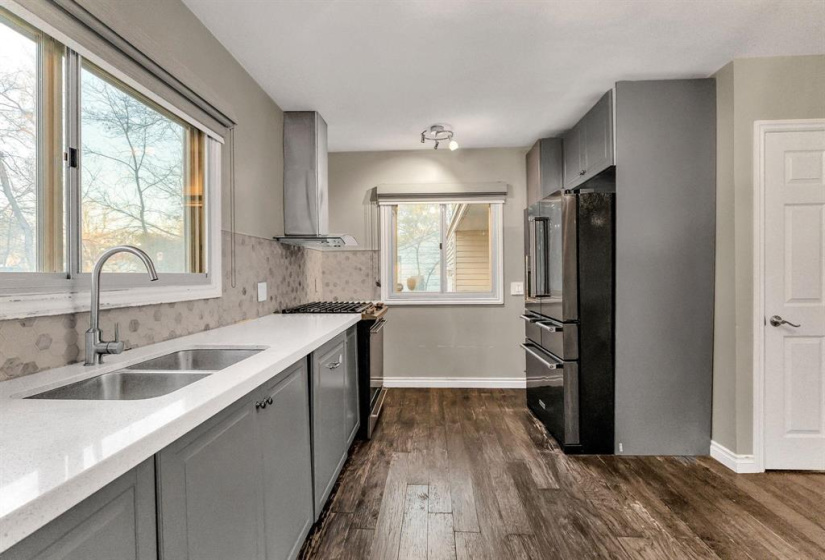 26 Mount Royal, 5 Bedrooms Bedrooms, 16 Rooms Rooms,4 BathroomsBathrooms,Residential,For Sale,Mount Royal