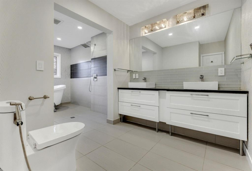 26 Mount Royal, 5 Bedrooms Bedrooms, 16 Rooms Rooms,4 BathroomsBathrooms,Residential,For Sale,Mount Royal