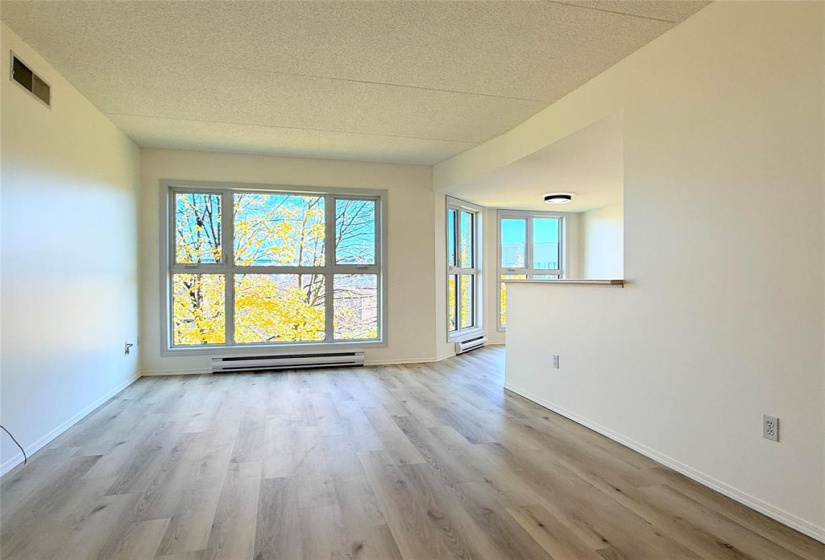 895 Wilkes, 2 Bedrooms Bedrooms, 8 Rooms Rooms,2 BathroomsBathrooms,Condominium,For Sale,Wilkes