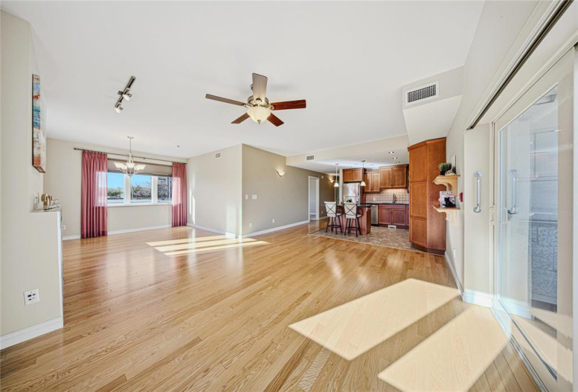 3420 Pembina, 2 Bedrooms Bedrooms, 8 Rooms Rooms,2 BathroomsBathrooms,Condominium,For Sale,Pembina