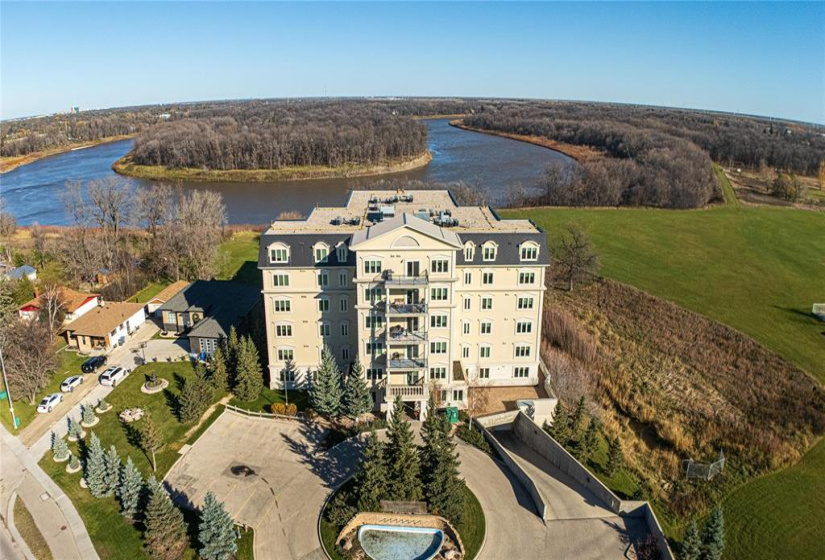 Location....river views