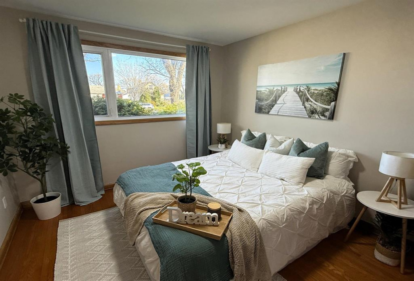 1186 Burrows, 3 Bedrooms Bedrooms, 11 Rooms Rooms,2 BathroomsBathrooms,Residential,For Sale,Burrows