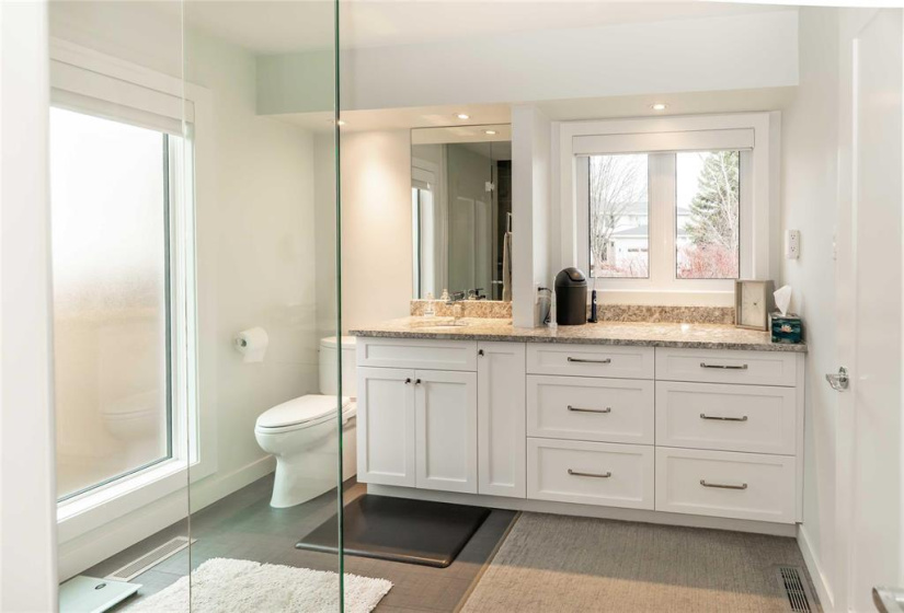 98 Hopwood, 3 Bedrooms Bedrooms, 10 Rooms Rooms,2 BathroomsBathrooms,Residential,For Sale,Hopwood