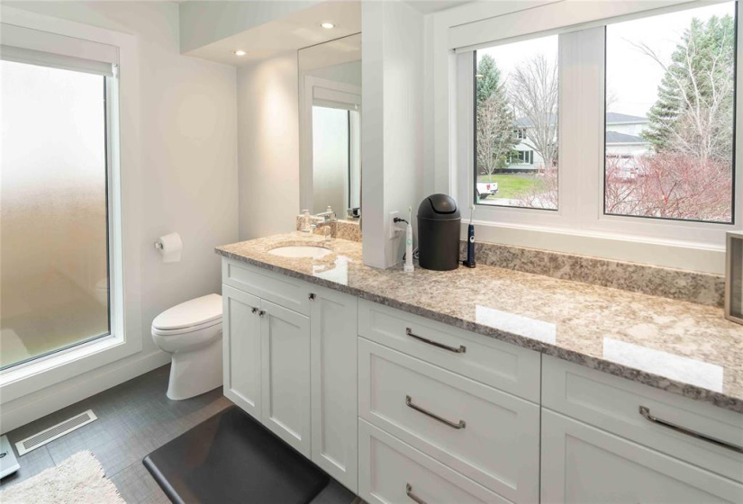 98 Hopwood, 3 Bedrooms Bedrooms, 10 Rooms Rooms,2 BathroomsBathrooms,Residential,For Sale,Hopwood