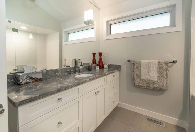 98 Hopwood, 3 Bedrooms Bedrooms, 10 Rooms Rooms,2 BathroomsBathrooms,Residential,For Sale,Hopwood