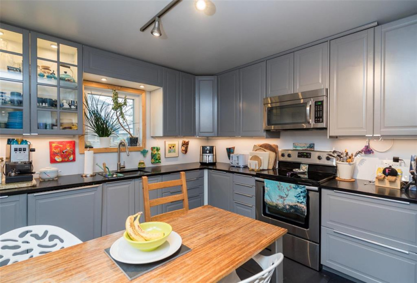 458 Arnold, 2 Bedrooms Bedrooms, 7 Rooms Rooms,1 BathroomBathrooms,Residential,For Sale,Arnold