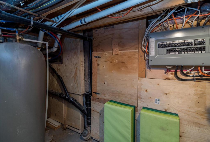 458 Arnold, 2 Bedrooms Bedrooms, 7 Rooms Rooms,1 BathroomBathrooms,Residential,For Sale,Arnold