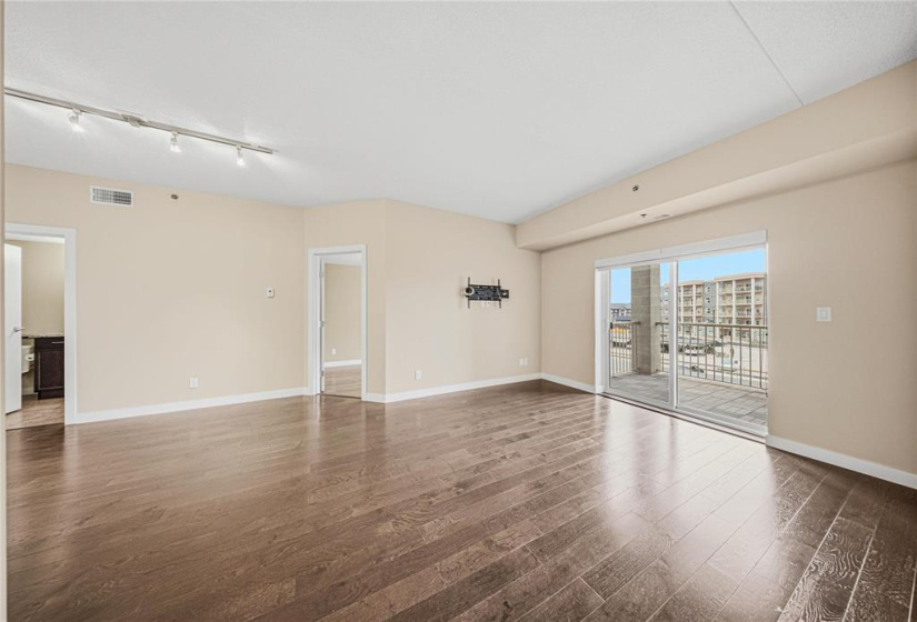 110 Creek Bend, 2 Bedrooms Bedrooms, 8 Rooms Rooms,2 BathroomsBathrooms,Condominium,For Sale,Creek Bend