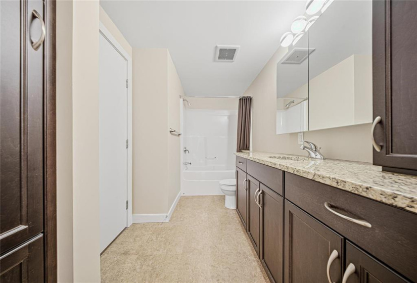 110 Creek Bend, 2 Bedrooms Bedrooms, 8 Rooms Rooms,2 BathroomsBathrooms,Condominium,For Sale,Creek Bend