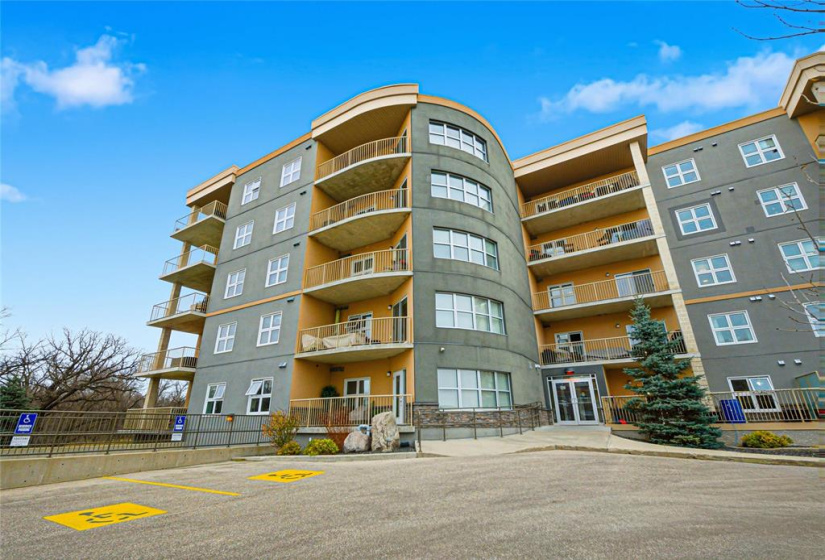 110 Creek Bend, 2 Bedrooms Bedrooms, 8 Rooms Rooms,2 BathroomsBathrooms,Condominium,For Sale,Creek Bend