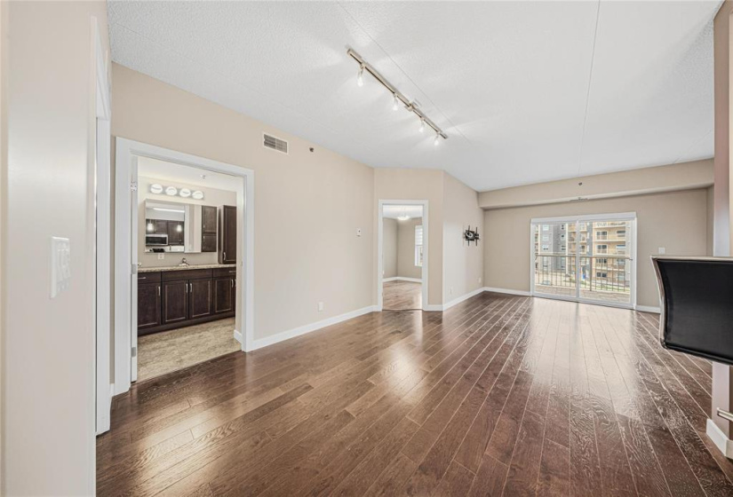 110 Creek Bend, 2 Bedrooms Bedrooms, 8 Rooms Rooms,2 BathroomsBathrooms,Condominium,For Sale,Creek Bend