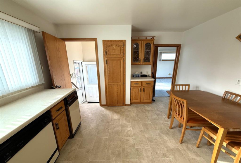 2666 Ness, 3 Bedrooms Bedrooms, 11 Rooms Rooms,2 BathroomsBathrooms,Residential,For Sale,Ness