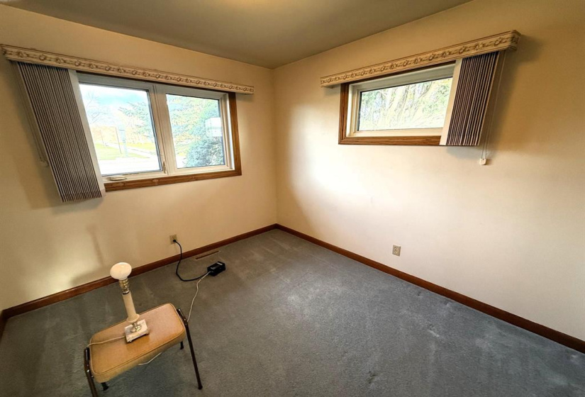 2666 Ness, 3 Bedrooms Bedrooms, 11 Rooms Rooms,2 BathroomsBathrooms,Residential,For Sale,Ness