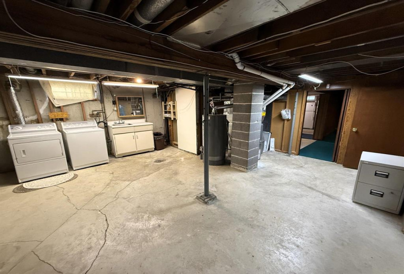 2666 Ness, 3 Bedrooms Bedrooms, 11 Rooms Rooms,2 BathroomsBathrooms,Residential,For Sale,Ness