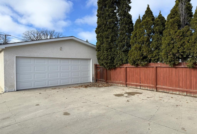 2666 Ness, 3 Bedrooms Bedrooms, 11 Rooms Rooms,2 BathroomsBathrooms,Residential,For Sale,Ness