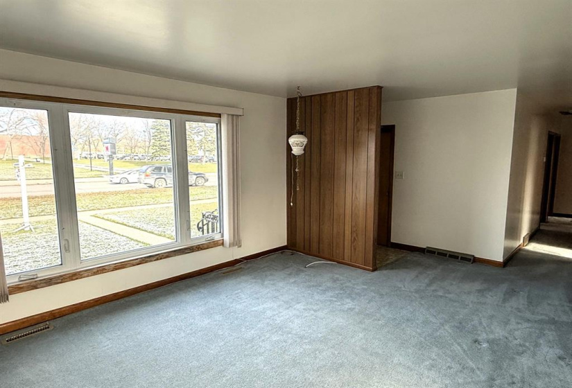 2666 Ness, 3 Bedrooms Bedrooms, 11 Rooms Rooms,2 BathroomsBathrooms,Residential,For Sale,Ness