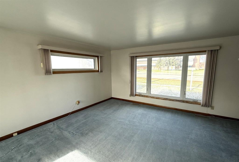 2666 Ness, 3 Bedrooms Bedrooms, 11 Rooms Rooms,2 BathroomsBathrooms,Residential,For Sale,Ness