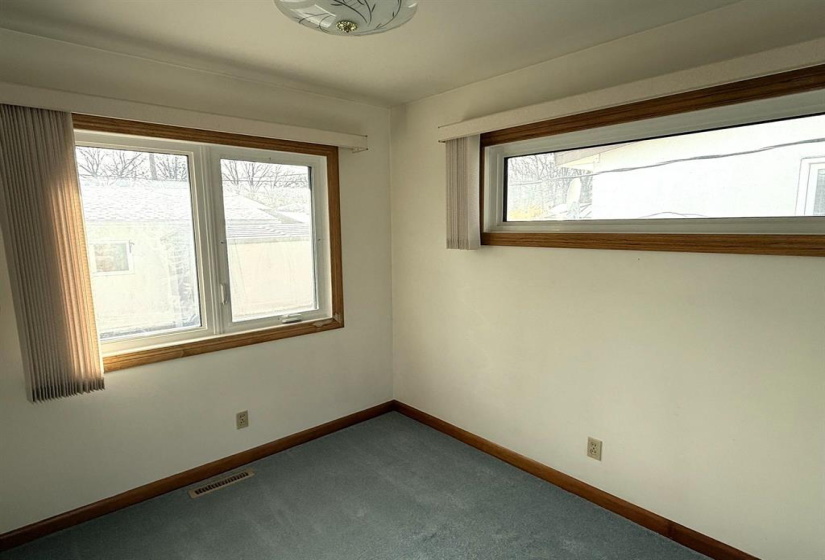 2666 Ness, 3 Bedrooms Bedrooms, 11 Rooms Rooms,2 BathroomsBathrooms,Residential,For Sale,Ness