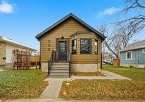 355 Victoria, 2 Bedrooms Bedrooms, 5 Rooms Rooms,1 BathroomBathrooms,Residential,For Sale,Victoria