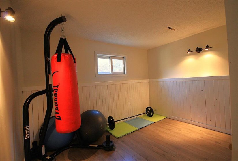 32 Forth, 2 Bedrooms Bedrooms, 9 Rooms Rooms,2 BathroomsBathrooms,Residential,For Sale,Forth