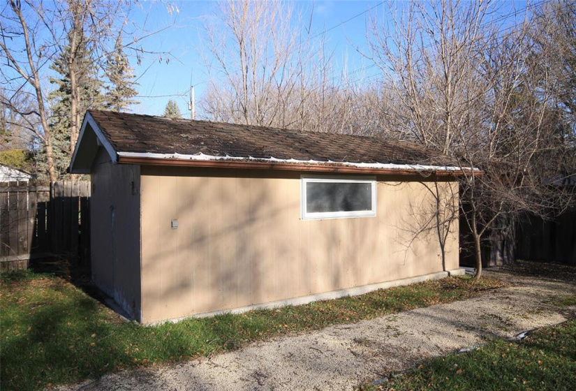 32 Forth, 2 Bedrooms Bedrooms, 9 Rooms Rooms,2 BathroomsBathrooms,Residential,For Sale,Forth