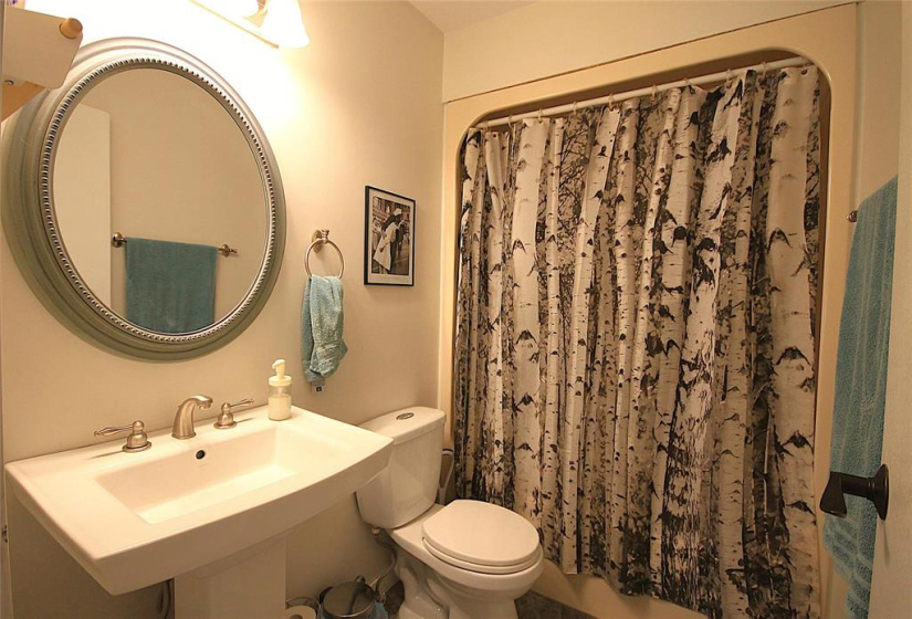 32 Forth, 2 Bedrooms Bedrooms, 9 Rooms Rooms,2 BathroomsBathrooms,Residential,For Sale,Forth