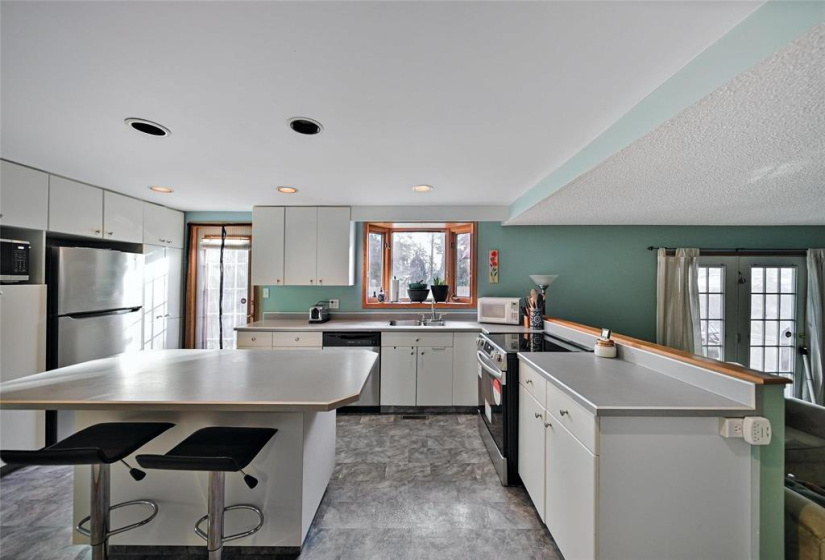 10 Whitehaven, 4 Bedrooms Bedrooms, 13 Rooms Rooms,2 BathroomsBathrooms,Residential,For Sale,Whitehaven