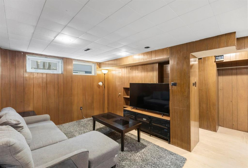 876 Cathedral, 2 Bedrooms Bedrooms, 7 Rooms Rooms,1 BathroomBathrooms,Residential,For Sale,Cathedral