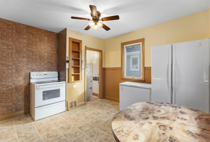 876 Cathedral, 2 Bedrooms Bedrooms, 7 Rooms Rooms,1 BathroomBathrooms,Residential,For Sale,Cathedral