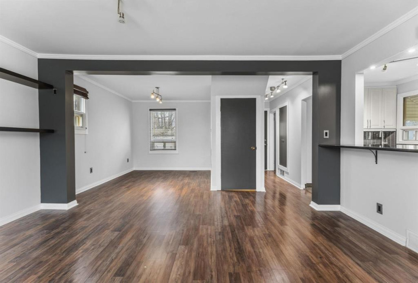 421 Marjorie, 2 Bedrooms Bedrooms, 6 Rooms Rooms,1 BathroomBathrooms,Residential,For Sale,Marjorie