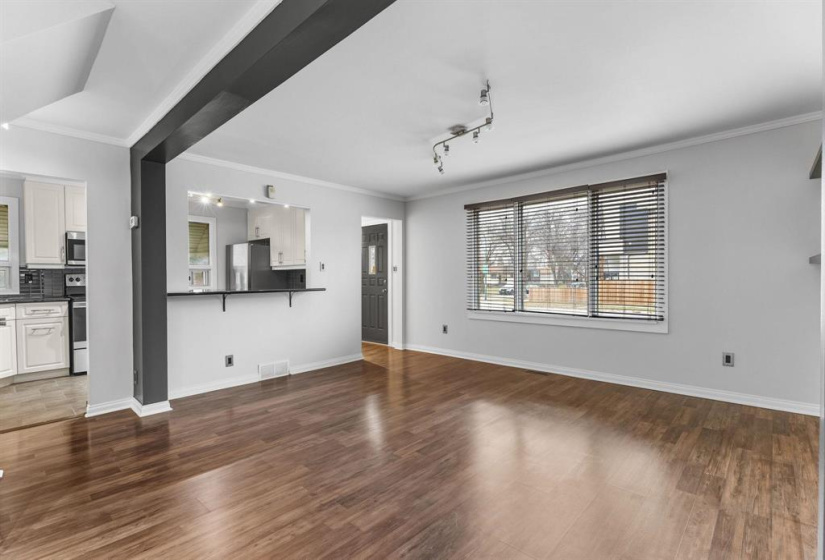 421 Marjorie, 2 Bedrooms Bedrooms, 6 Rooms Rooms,1 BathroomBathrooms,Residential,For Sale,Marjorie