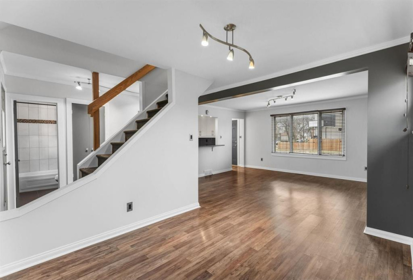 421 Marjorie, 2 Bedrooms Bedrooms, 6 Rooms Rooms,1 BathroomBathrooms,Residential,For Sale,Marjorie