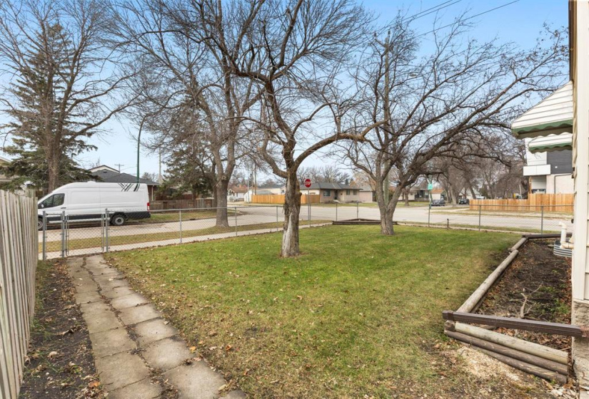 421 Marjorie, 2 Bedrooms Bedrooms, 6 Rooms Rooms,1 BathroomBathrooms,Residential,For Sale,Marjorie