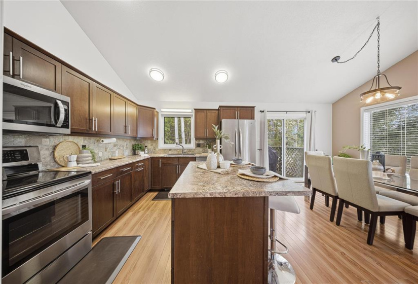 342 THIRD S, 3 Bedrooms Bedrooms, 11 Rooms Rooms,2 BathroomsBathrooms,Residential,For Sale,THIRD S