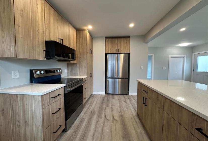 9 Robindale, 3 Bedrooms Bedrooms, 9 Rooms Rooms,2 BathroomsBathrooms,Residential,For Sale,Robindale