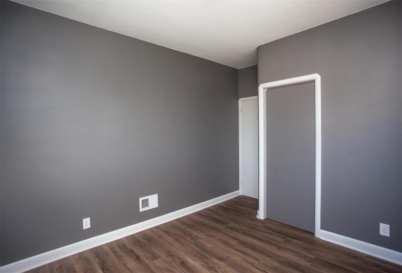 595 Bannerman, 2 Bedrooms Bedrooms, 6 Rooms Rooms,1 BathroomBathrooms,Residential,For Sale,Bannerman