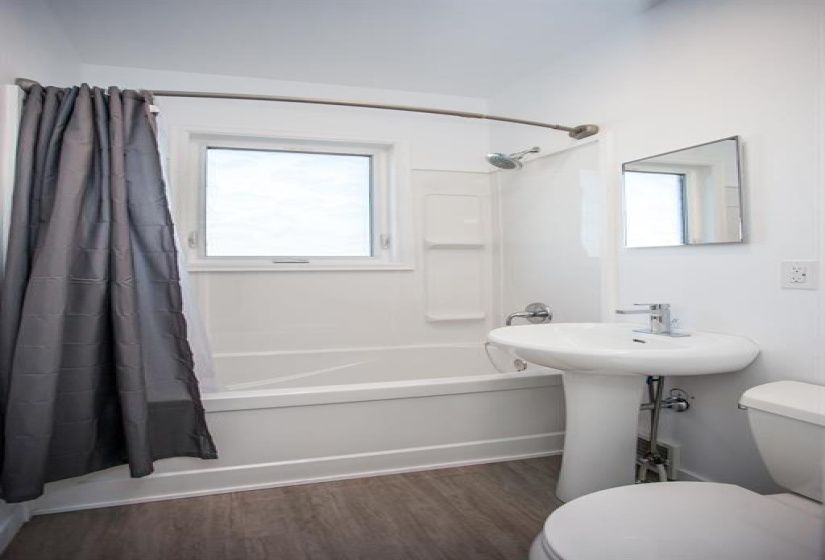 595 Bannerman, 2 Bedrooms Bedrooms, 6 Rooms Rooms,1 BathroomBathrooms,Residential,For Sale,Bannerman