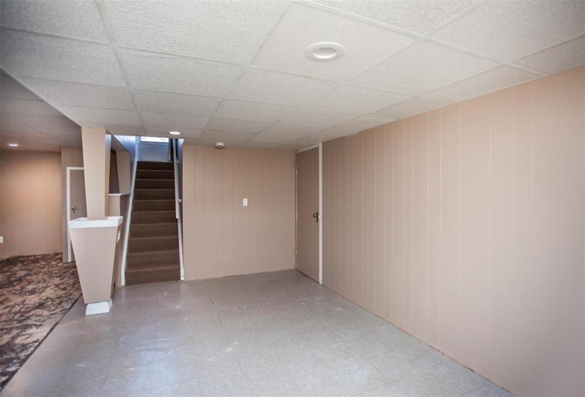 595 Bannerman, 2 Bedrooms Bedrooms, 6 Rooms Rooms,1 BathroomBathrooms,Residential,For Sale,Bannerman